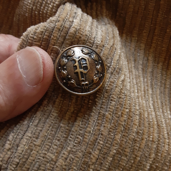 Peniel Pillows, Monogram P Brass Buttons Close over Poly Fill - Picture 7 of 9